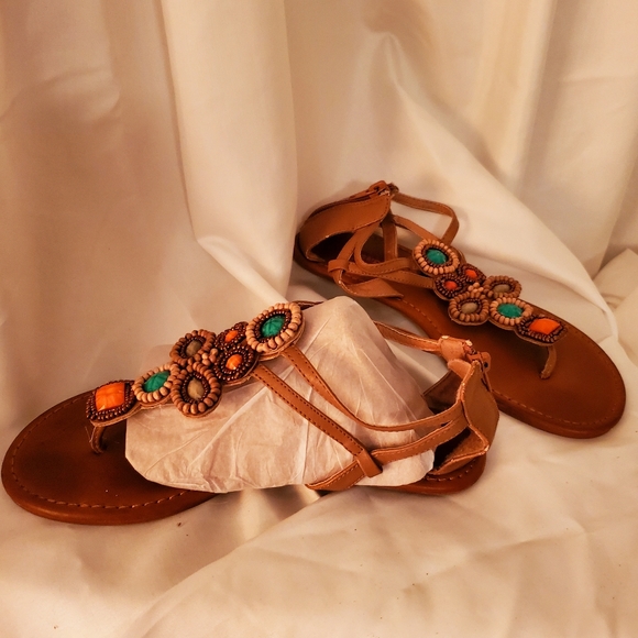 Unionbay Jeweled Sandals, Tan, Girls Size 4, EUC - Picture 3 of 12